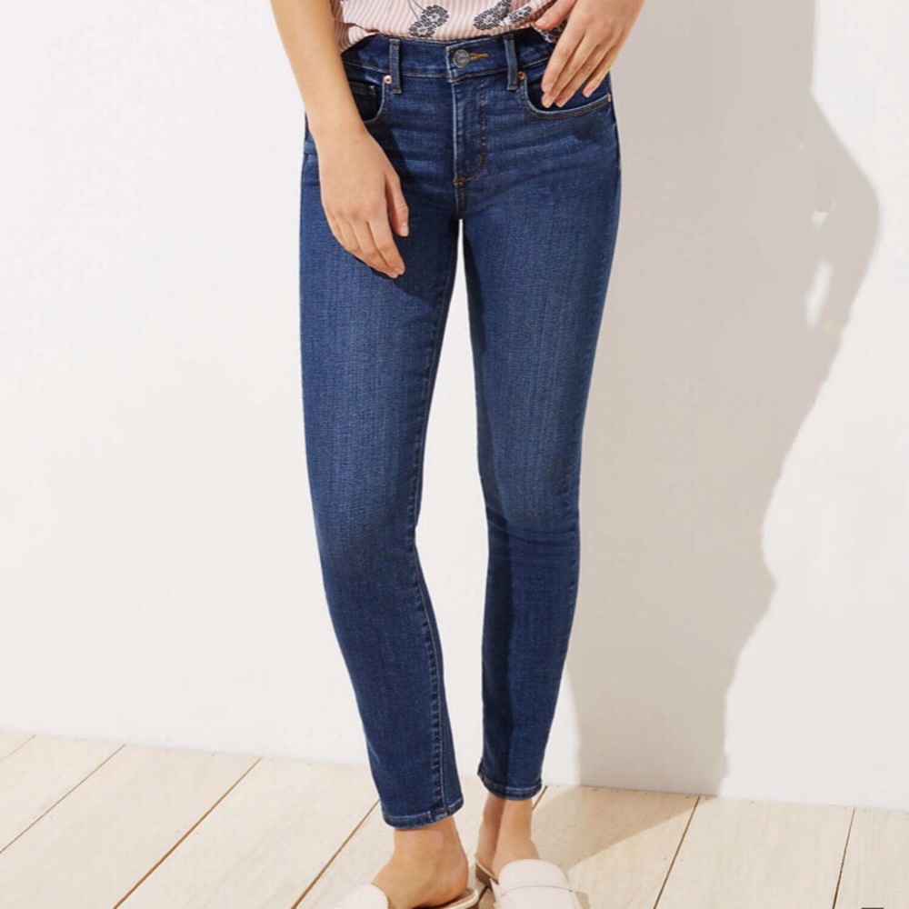 Loft Curvy Skinny Jeans in Mid Indigo Wash